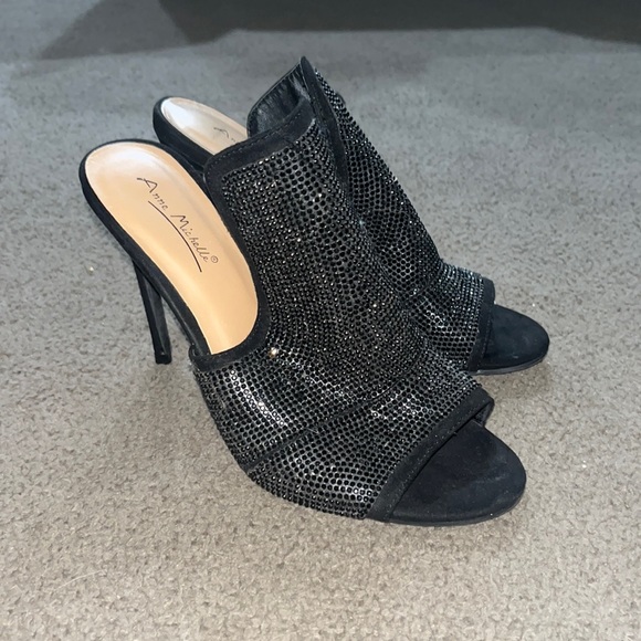 Jeweled Black heels size 8 - Picture 1 of 2